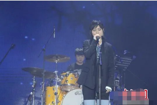 周笔畅成都开唱是怎么回事？