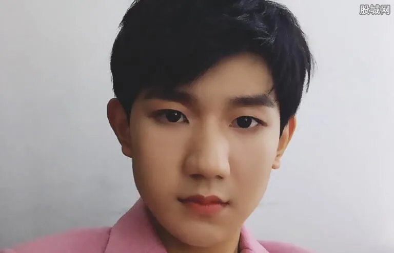 王源亲身上阵危险镜头 tfboys王源被赞超级有型