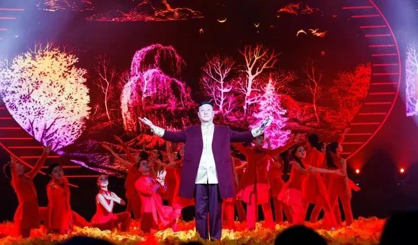 春晚舞台效果怎么做的