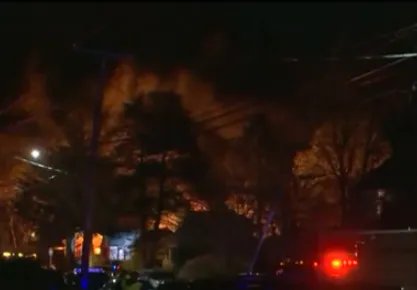 美国医疗大楼爆炸的原因是什么？