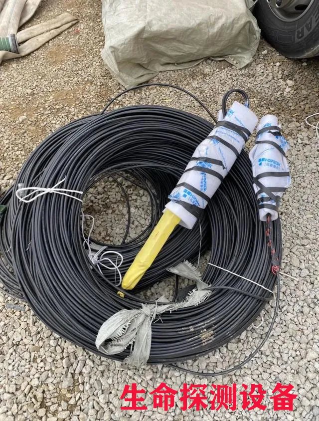 山东金矿井下已发现12名矿工，每日输送营养液能否提供足够能量？