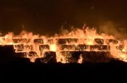 天津港发生火灾是怎么回事?