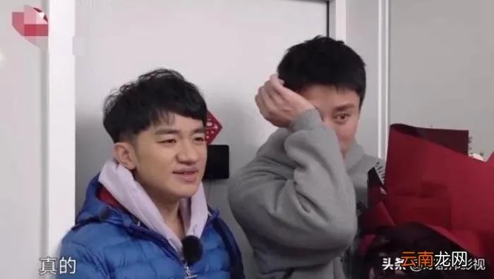 贾乃亮还忘不了李小璐 贾乃亮求婚钻戒