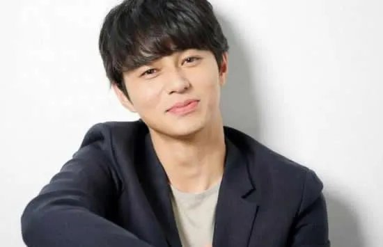 渡边杏东出昌大离婚 网友：现实版的许幻山来了！