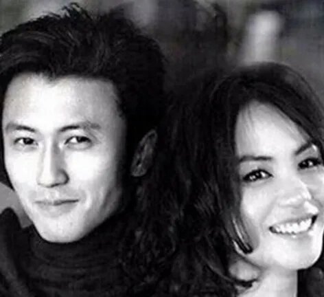 谢霆锋当众献吻王菲 揭秘当初两人分手真相