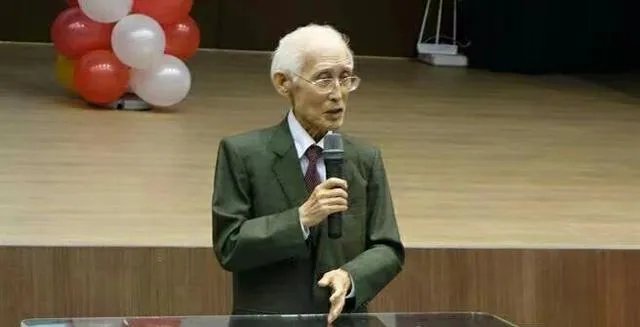 著名作家余光中病逝了吗?