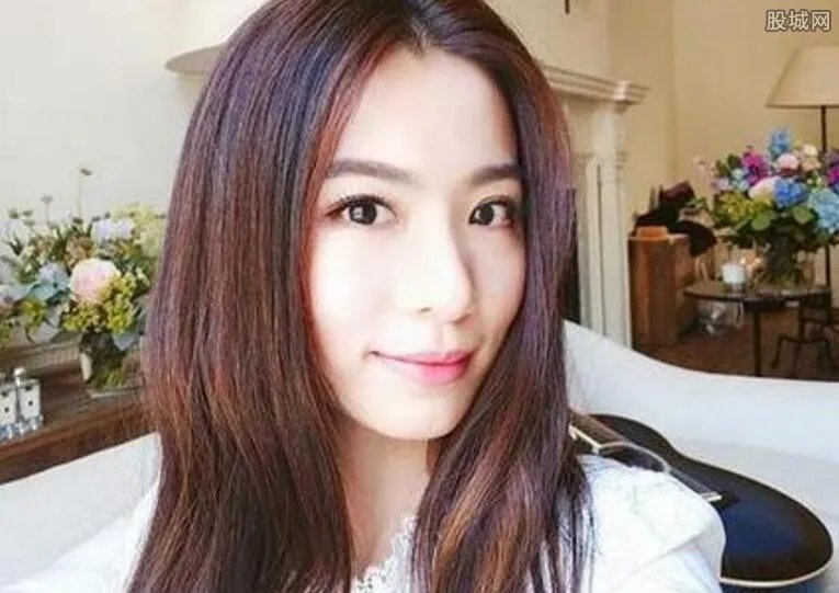 hebe是拉拉 多年保持单身竟然是这样