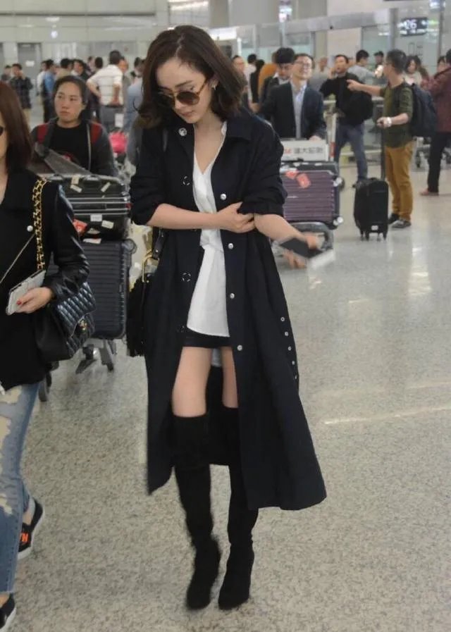 杨幂被赶出机场，大家怎么看？