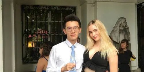 高考状元辱骂同胞是“支蛆” 本人称:口头之争无意冒犯