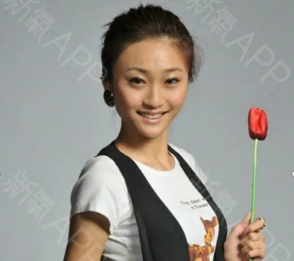 陈冰整容前后照片对比照 陈冰和张碧晨谁好看