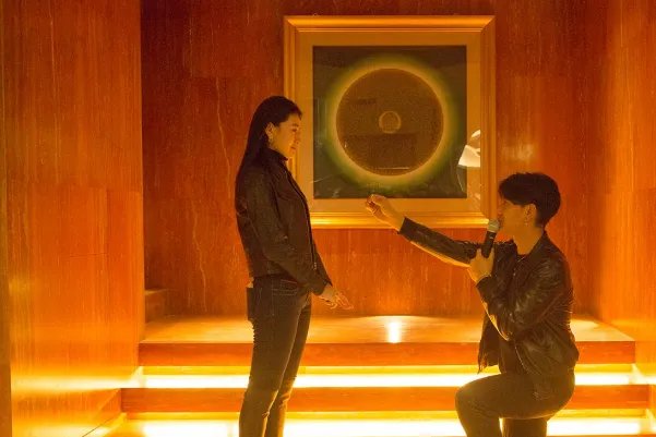 蒲巴甲梁洁恋情曝光,你怎么看?