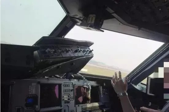 2018年5月14日川航迫降