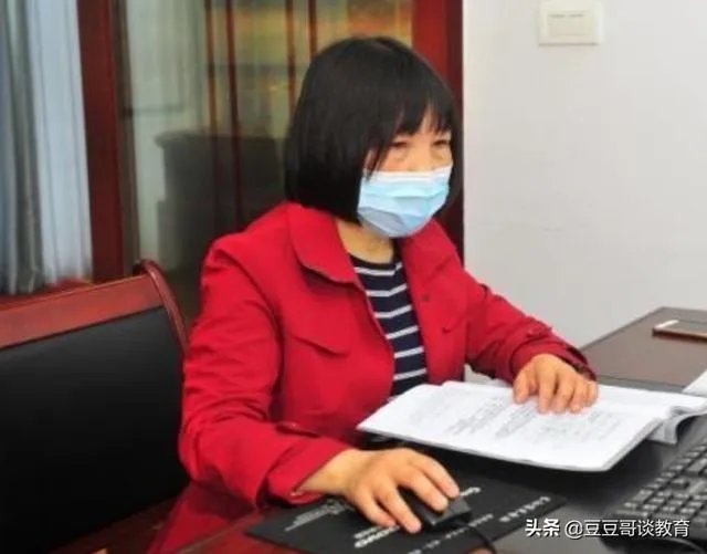 建议公费师范生不当老师记入诚信档案