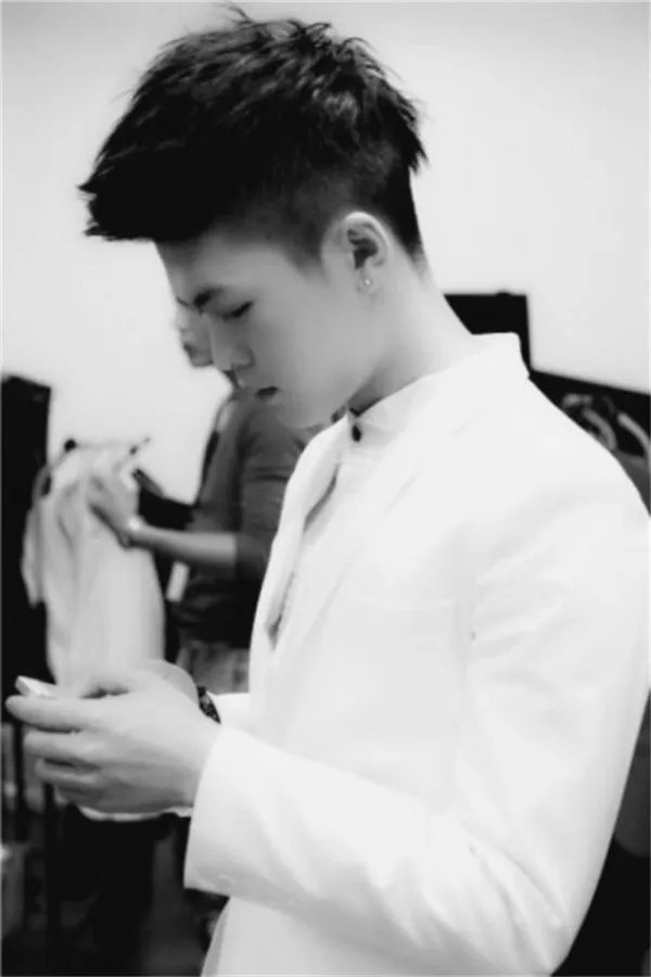 宁桓宇妈妈去世了吗家庭背景曝光 中国第一男神宁桓宇为何叫七哥