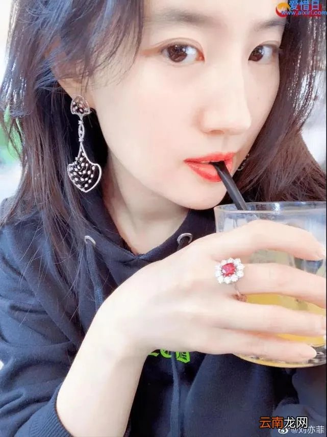 李察波顿 李察波顿是谁( 二 )