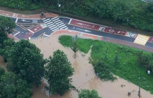 中日韩超长雨季或因气候变暖 专家：未来极端事件发生频率增多