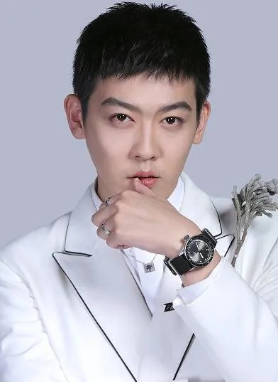 姜思达回应红毯造型是怎么回事 姜思达回应红毯造型是什么情况