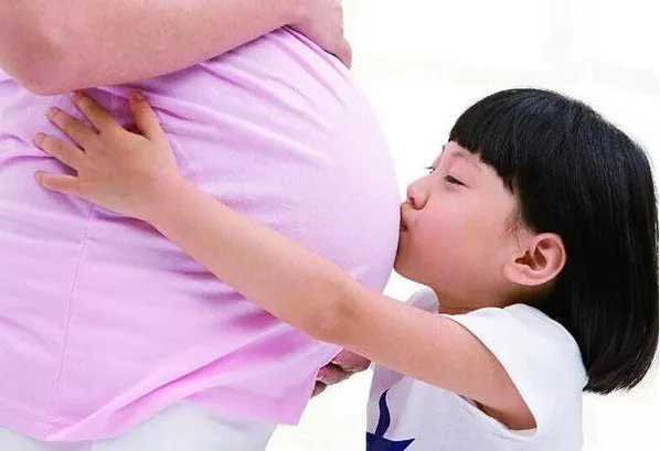 生育水平全球最低 不利的人口结构还在持续