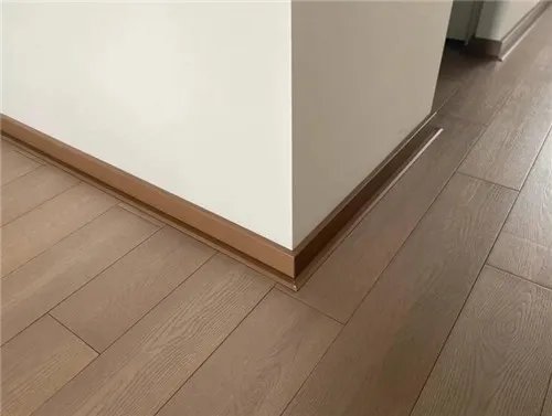 踢脚线多少钱一米