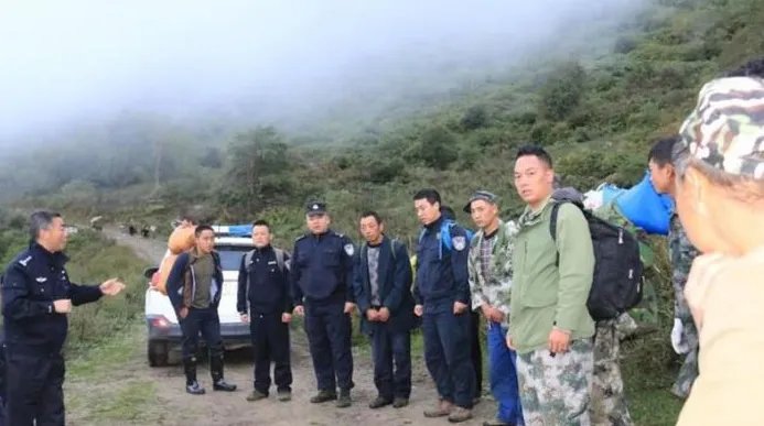 驴友违规穿越景区是否被困？