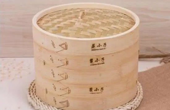 沈阳霸气馒头店摞起40锅同时蒸 网友：最上面的能蒸熟吗