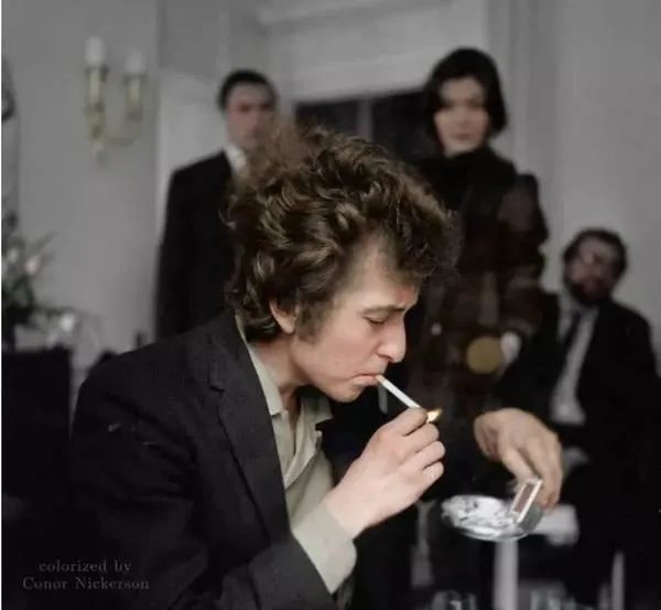 你怎么看Bob Dylan获得诺贝尔文学奖？