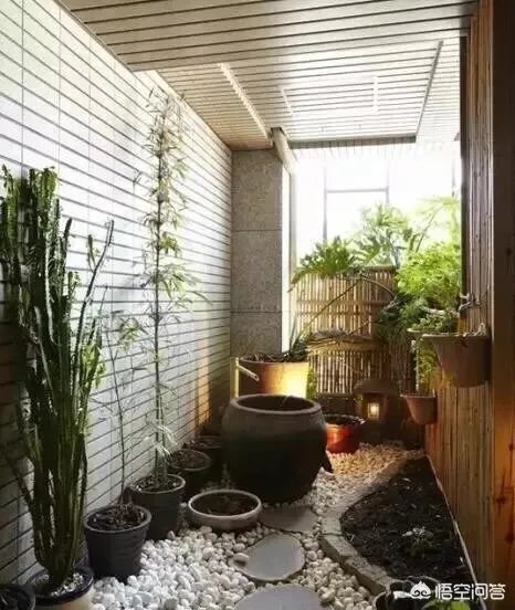 长方形的小阳台怎么打造小花园？