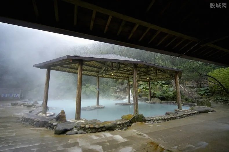 西安高校现温泉 泡温泉的最佳时间你知道吗