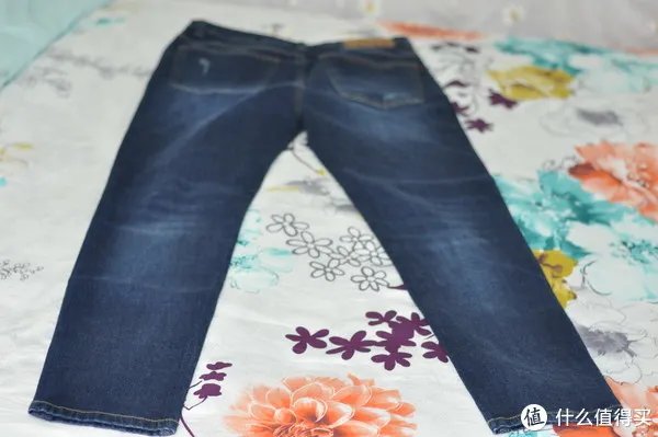 199元的以纯牛仔裤值不值得买?带你看几个细节