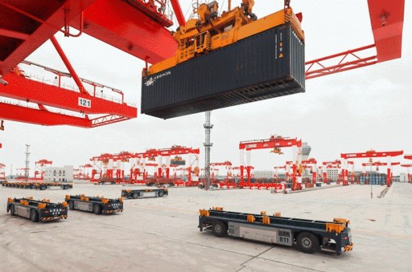 探秘中国“魔鬼码头” 自动化程度高的惊人！