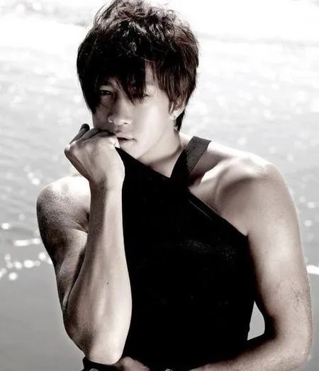 快乐大本营何润东健身 大秀肌肉引惊叹