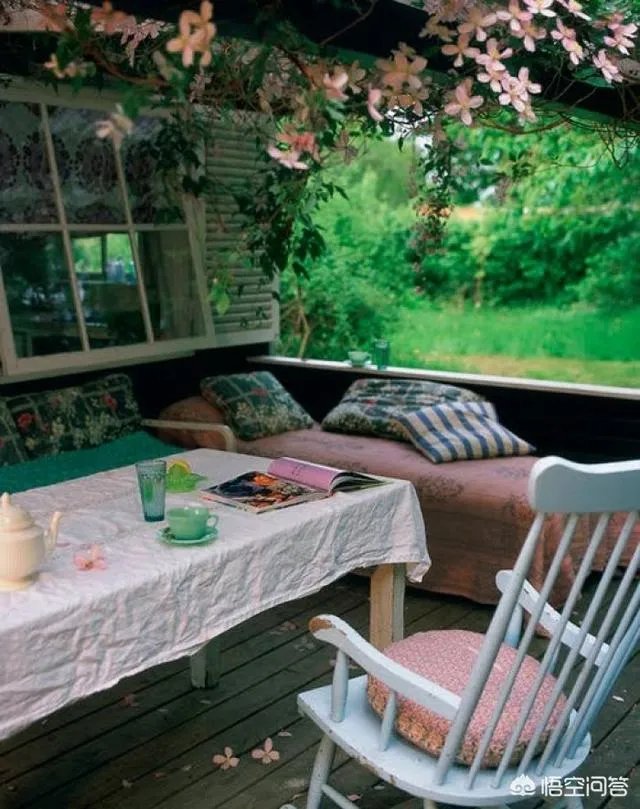 长方形的小阳台怎么打造小花园？