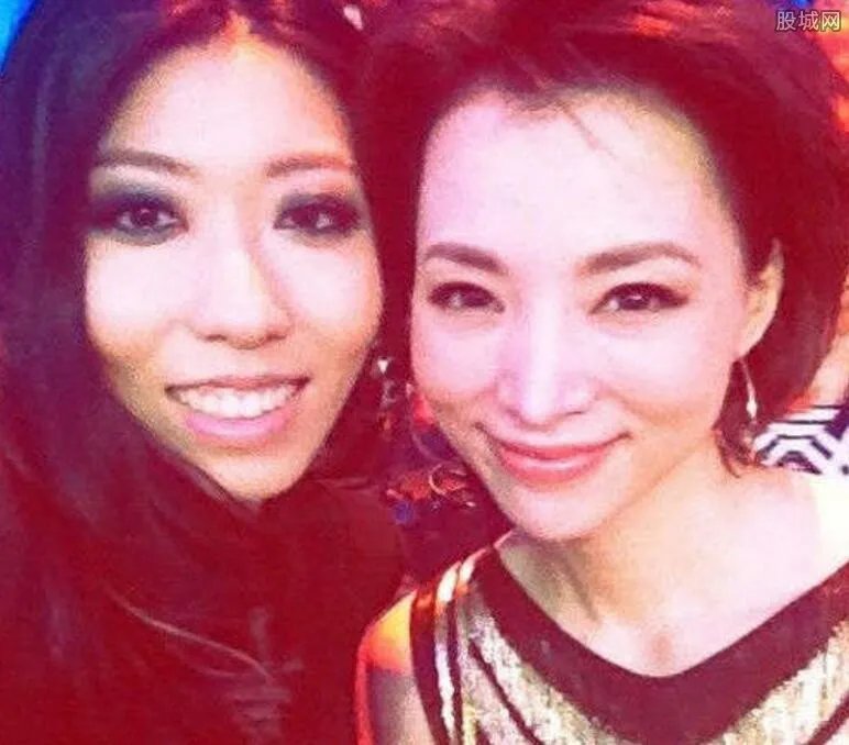 董卿首度承认当妈 董卿什么时候结的婚啊