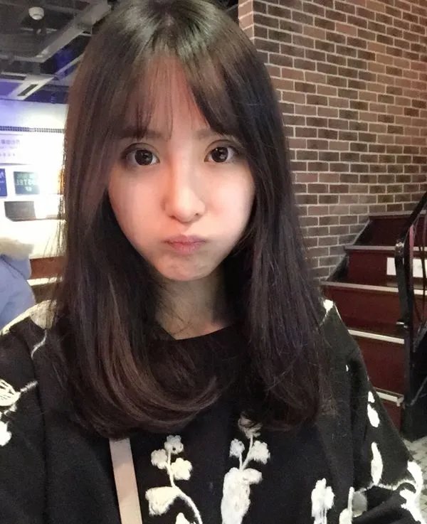 小杨幂赵越的资料照片 照着杨幂的模样去整的?