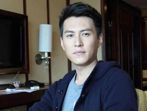 演员周扬个人资料简介真实颜值照片 靳东第一任老婆周扬分手真相