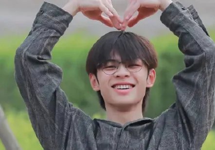 王晨艺创造营退赛是为什么 王晨艺是谁个人资料曝光