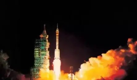 神舟十一号返回时间地点是什么？