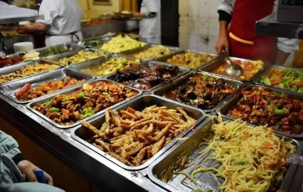 公司规定员工倒掉3次午餐将被开除,这能有效避免浪费吗?