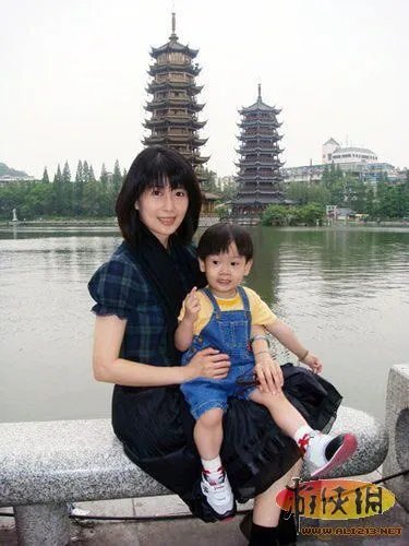 姚晨产子小土豆6斤2两 盘点产后变漂亮的女星