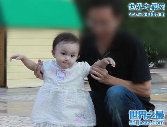 刘楚恬爸爸刘毅森照片曝光，一家人都是绝对的高颜值 