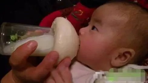 豪放喂奶照来袭,您还能hold住么?