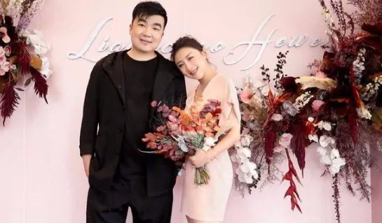 何雯娜梁超订婚后应该如何经营感情？