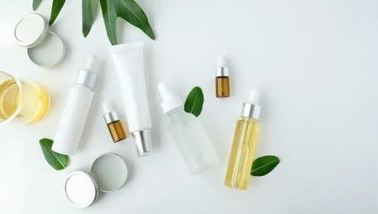 院士吐槽带量子的护肤品肯定不好，量子护肤品究竟为何物？