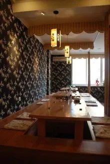 男生将寝室改成居酒屋,是怎么回事?