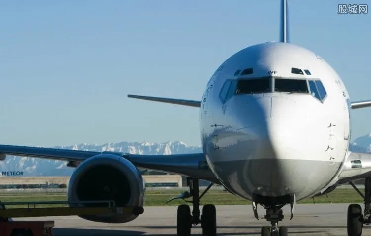 民航局谈川航备降 将严肃调查此次事件