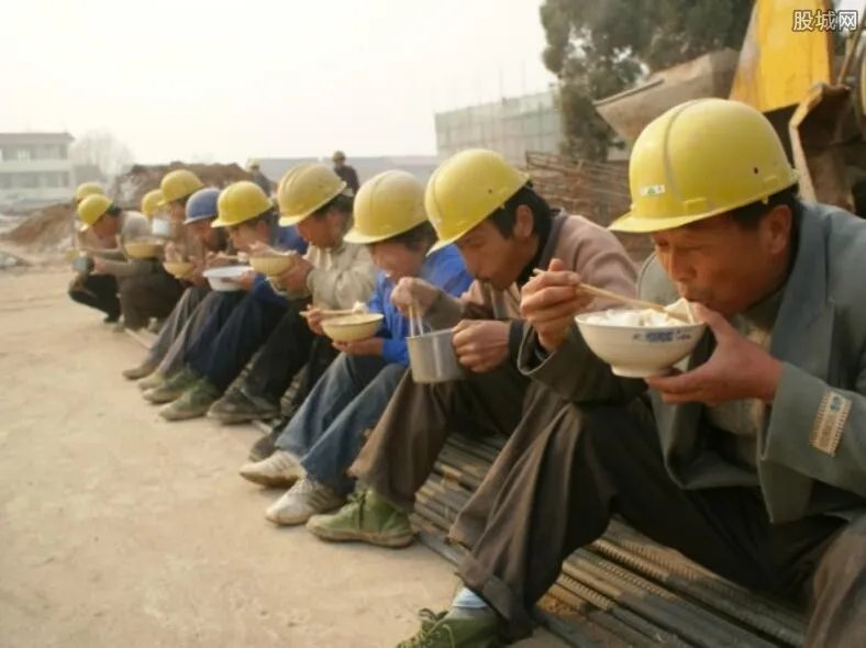 女民工和男工混住 真相曝光令人大吃一惊太尴尬了