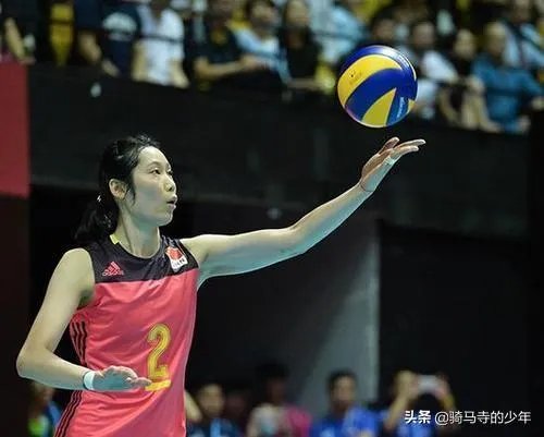 朱婷说金软景一直是自己的偶像,金软景则说朱婷一传不如自己,对此你怎么看?