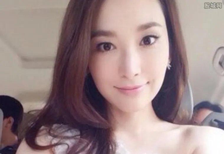 纪晓波不娶吴佩慈的原因 吴佩慈产后被甩无缘豪门？