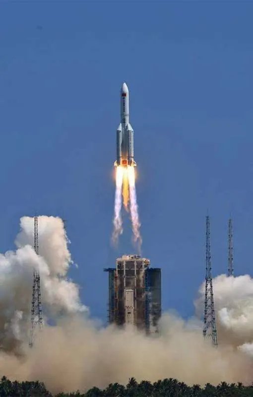 数万人看中国空间站问天发射，这是怎样一个伟大成就?