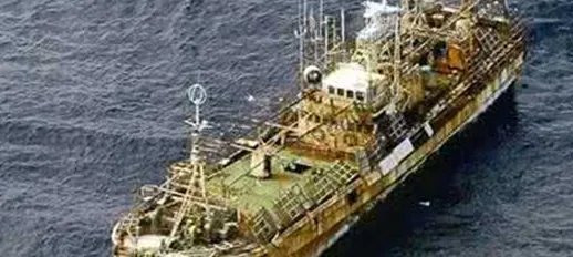 日渔船被海啸卷走